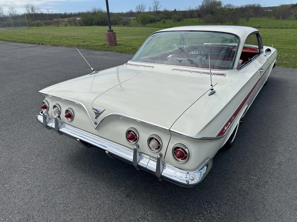1961 Chevrolet Impala 3rd Gen - Image 19 of 31