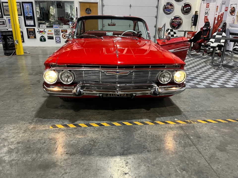 1961 Chevrolet Impala 3rd Gen - Image 25 of 31