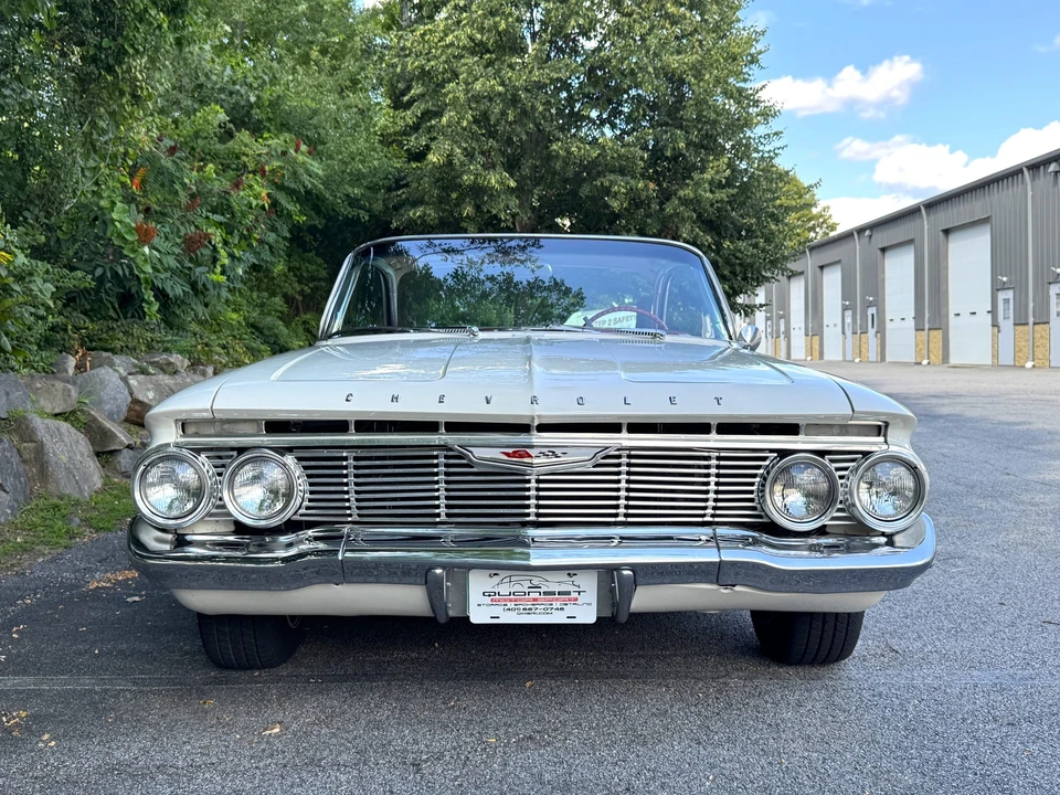 1961 Chevrolet Impala SS 3rd Gen - Image 9 of 31