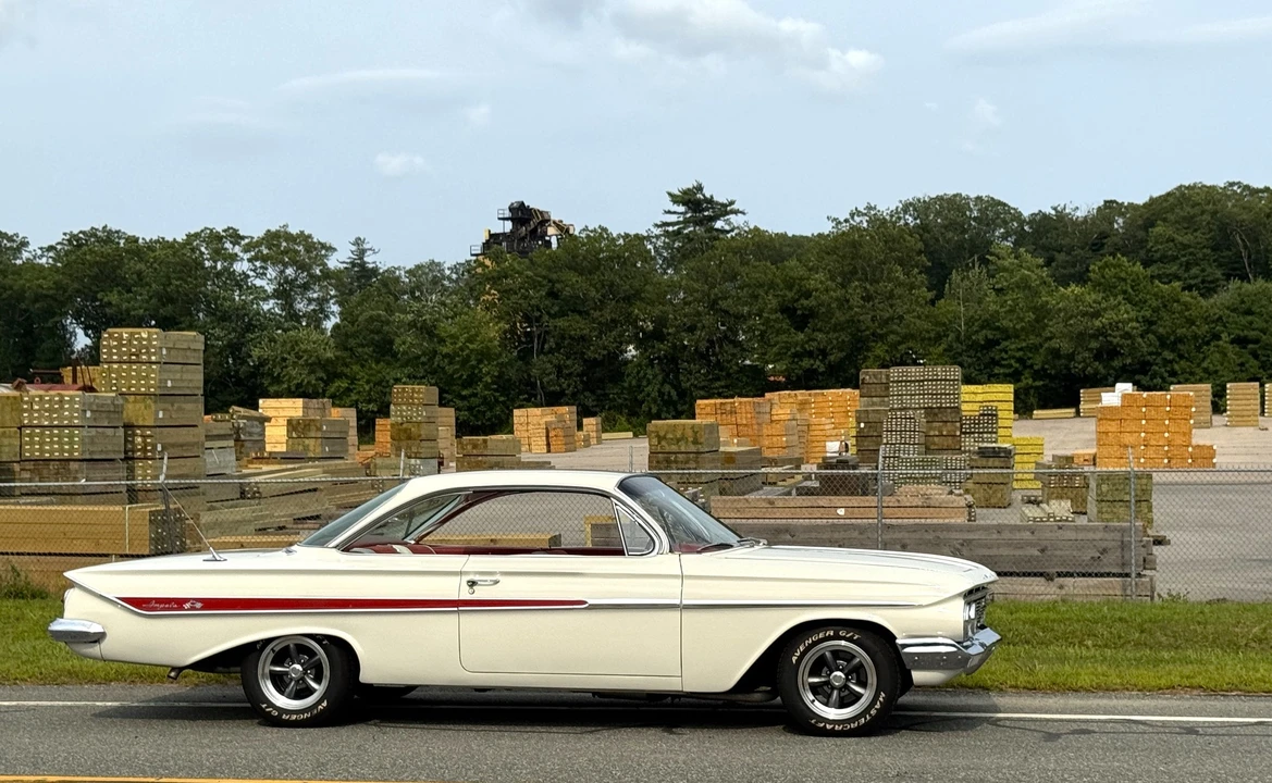 1961 Chevrolet Impala SS 3rd Gen - Image 23 of 31