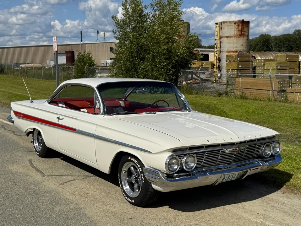 1961 Chevrolet Impala SS 3rd Gen - Image 13 of 31