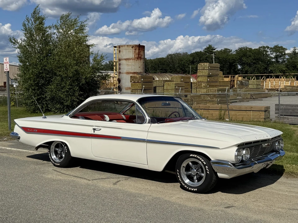 1961 Chevrolet Impala SS 3rd Gen - Image 17 of 31