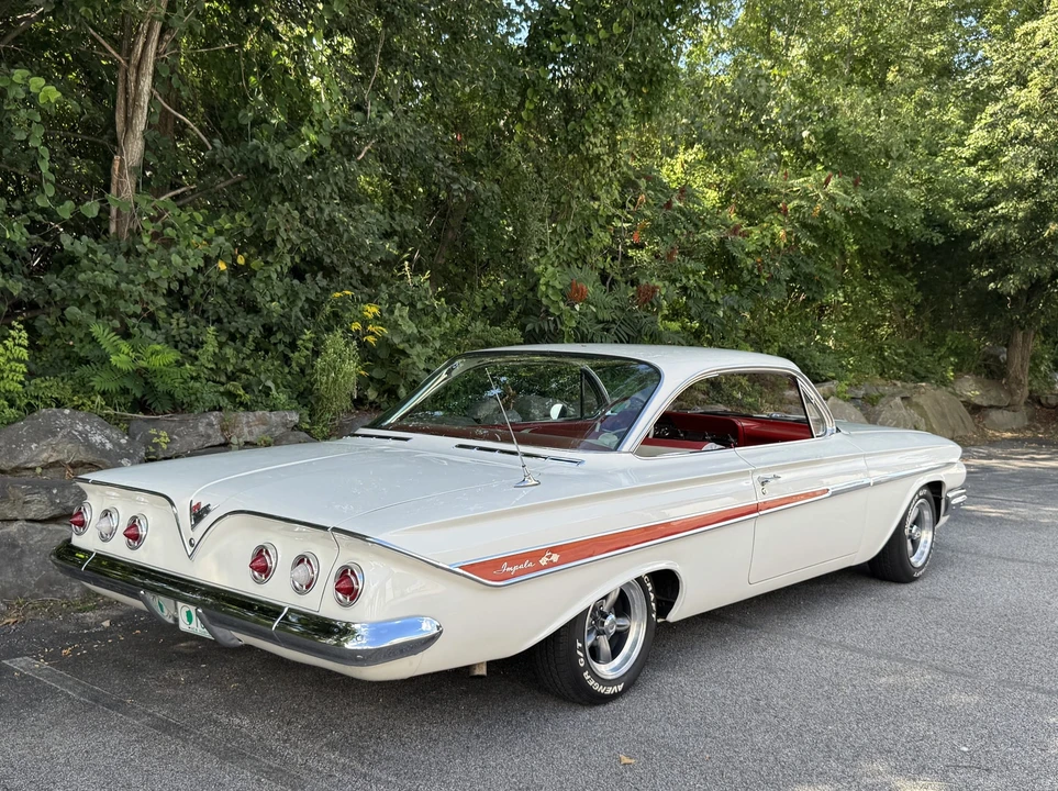 1961 Chevrolet Impala SS 3rd Gen - Image 27 of 31