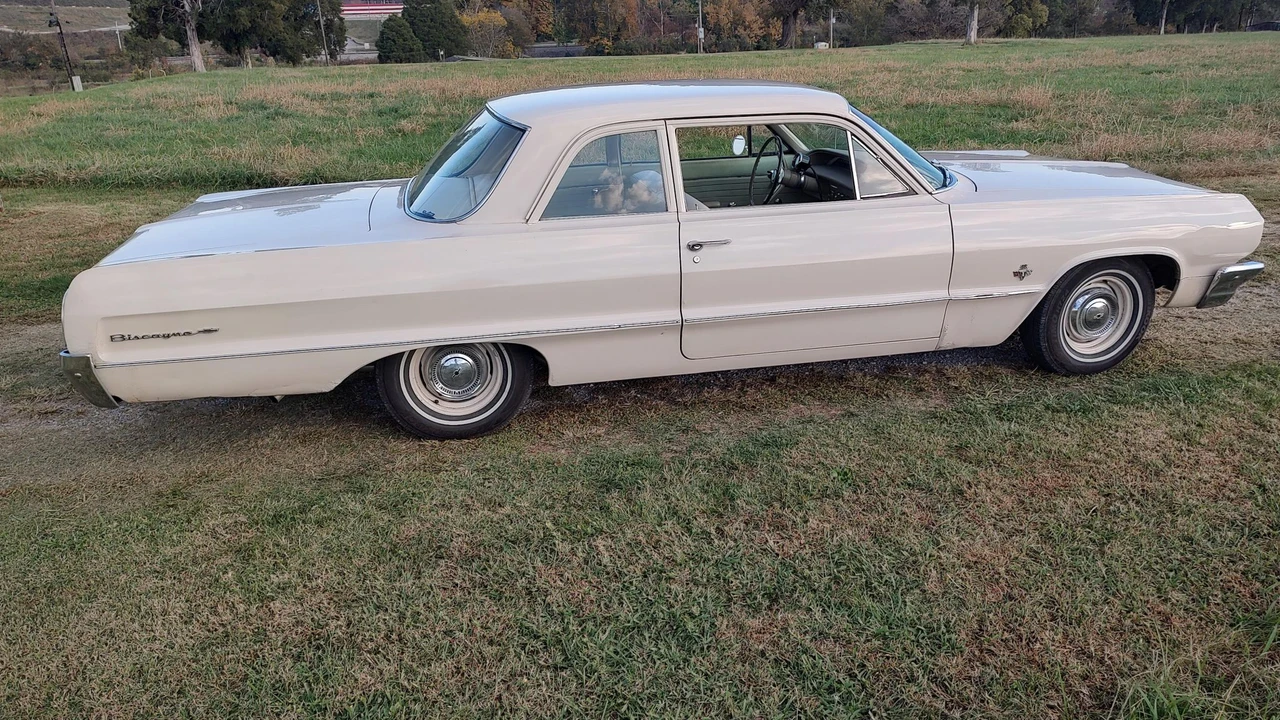 1964 Chevrolet Biscayne - Image 16 of 31