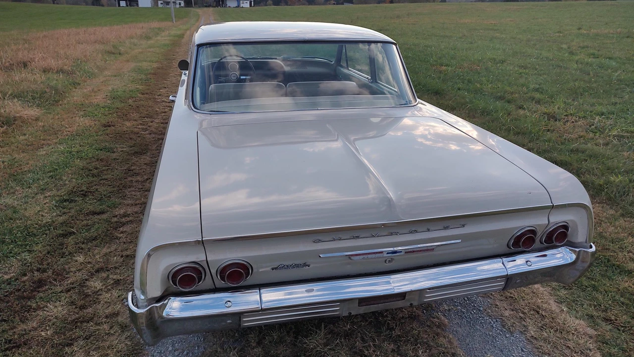 1964 Chevrolet Biscayne - Image 22 of 31