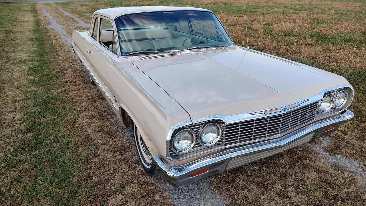 1964 Chevrolet Biscayne - Image 10 of 31