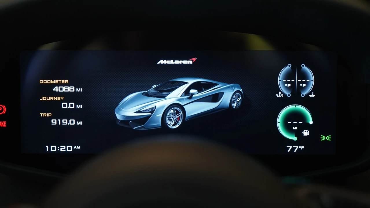 2017 McLaren 570S - Image 7 of 10