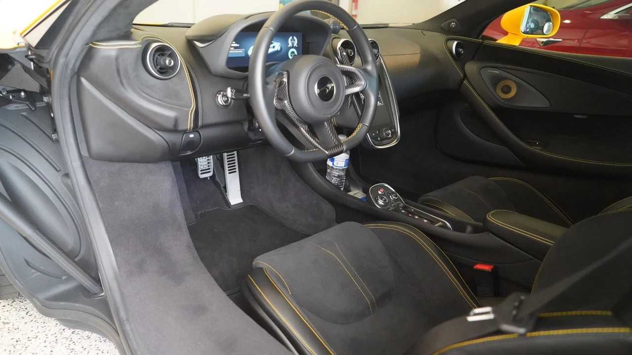 2017 McLaren 570S - Image 9 of 10