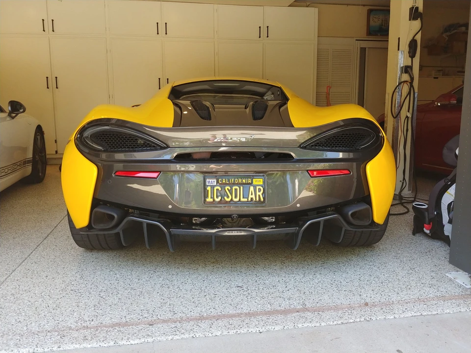 2017 McLaren 570S - Image 6 of 10