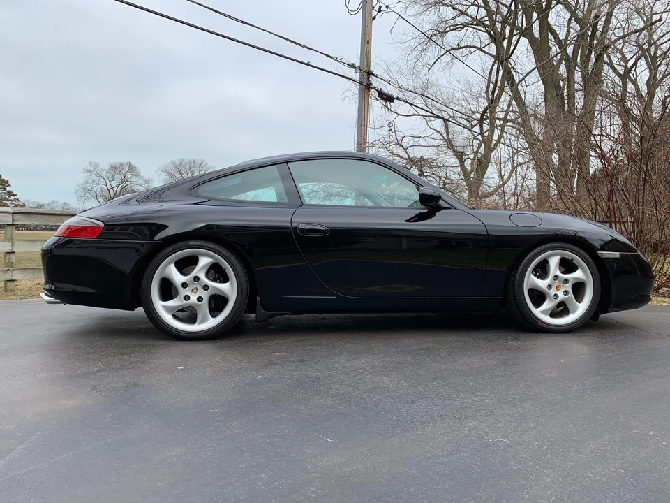 2002 Porsche 996 Carrera - Image 10 of 31