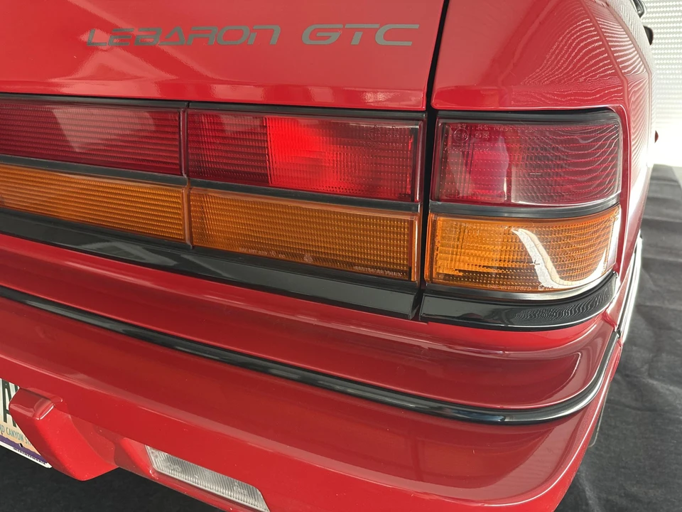 1994 Chrysler LeBaron - Image 21 of 31