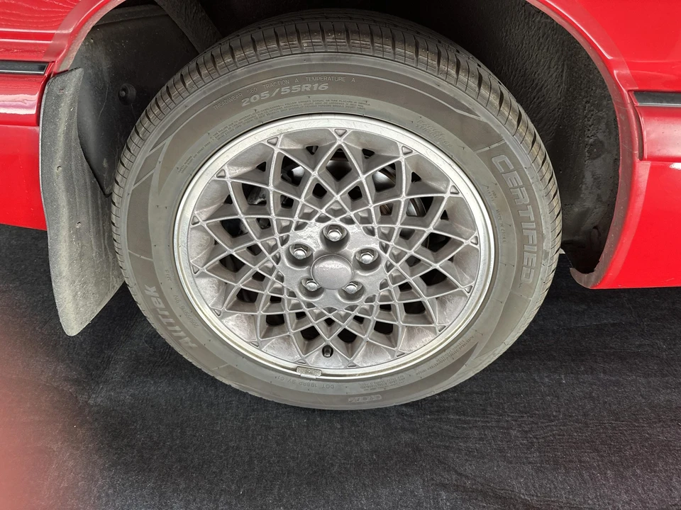 1994 Chrysler LeBaron - Image 30 of 31