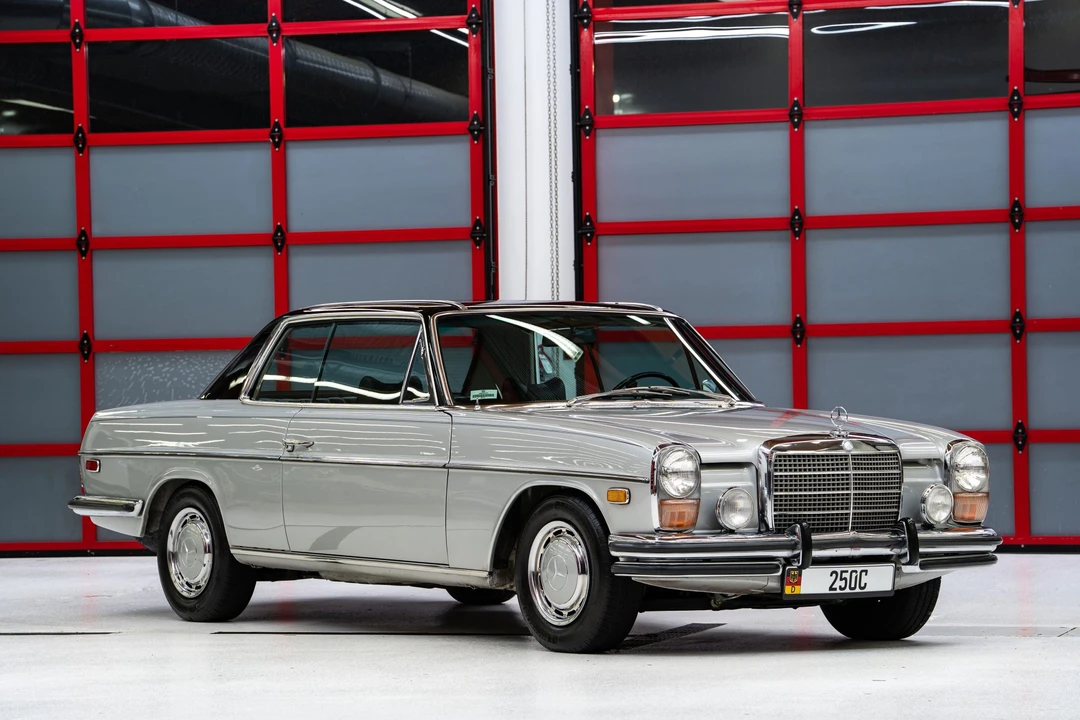 1972 Mercedes-Benz W114 & W115 - Image 5 of 31