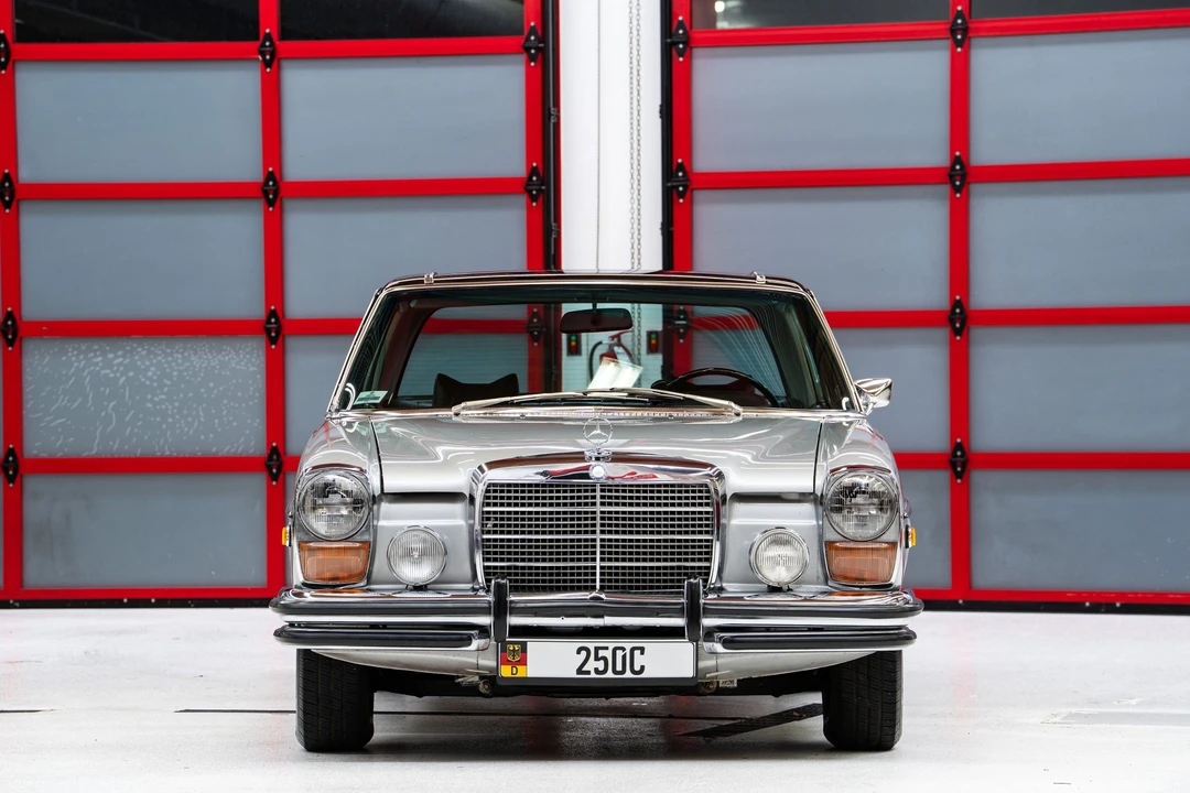 1972 Mercedes-Benz W114 & W115 - Image 3 of 31