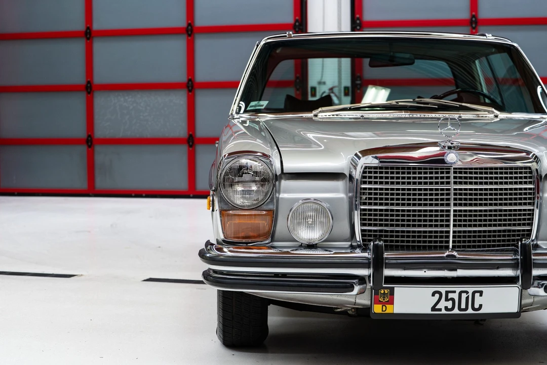 1972 Mercedes-Benz W114 & W115 - Image 13 of 31