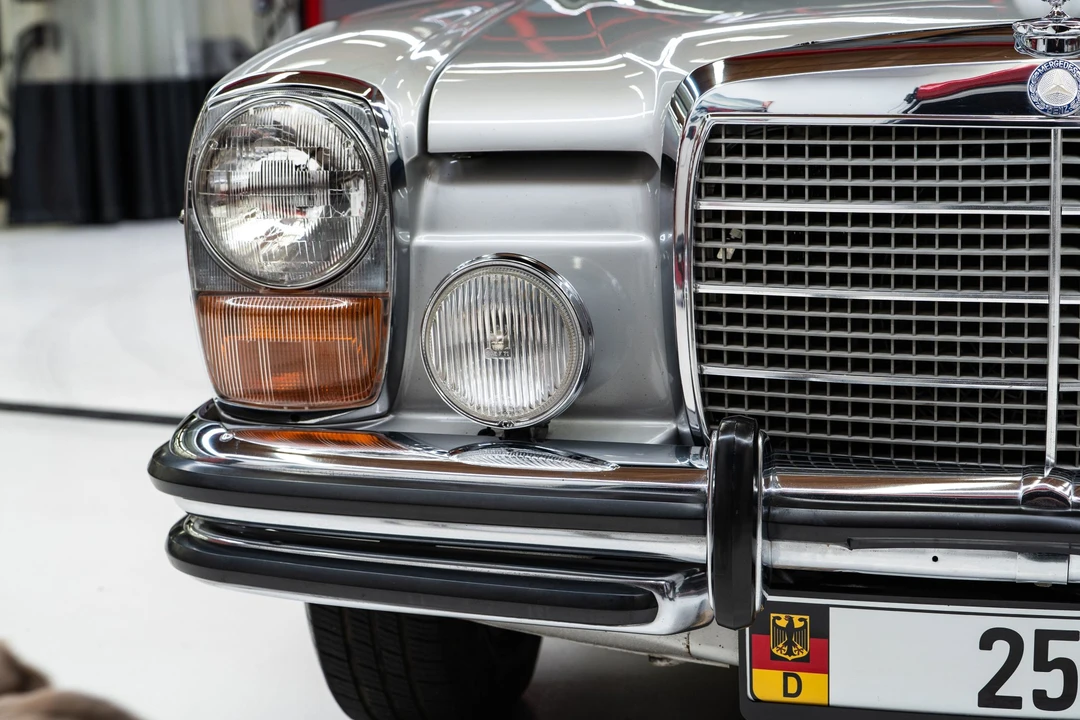 1972 Mercedes-Benz W114 & W115 - Image 12 of 31