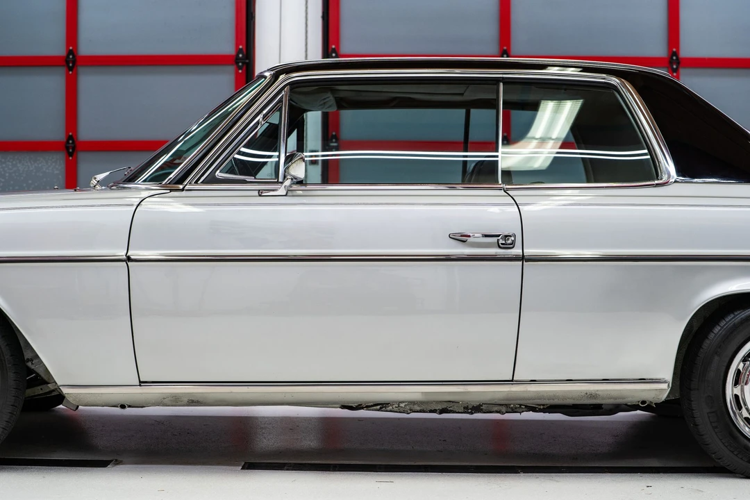 1972 Mercedes-Benz W114 & W115 - Image 22 of 31