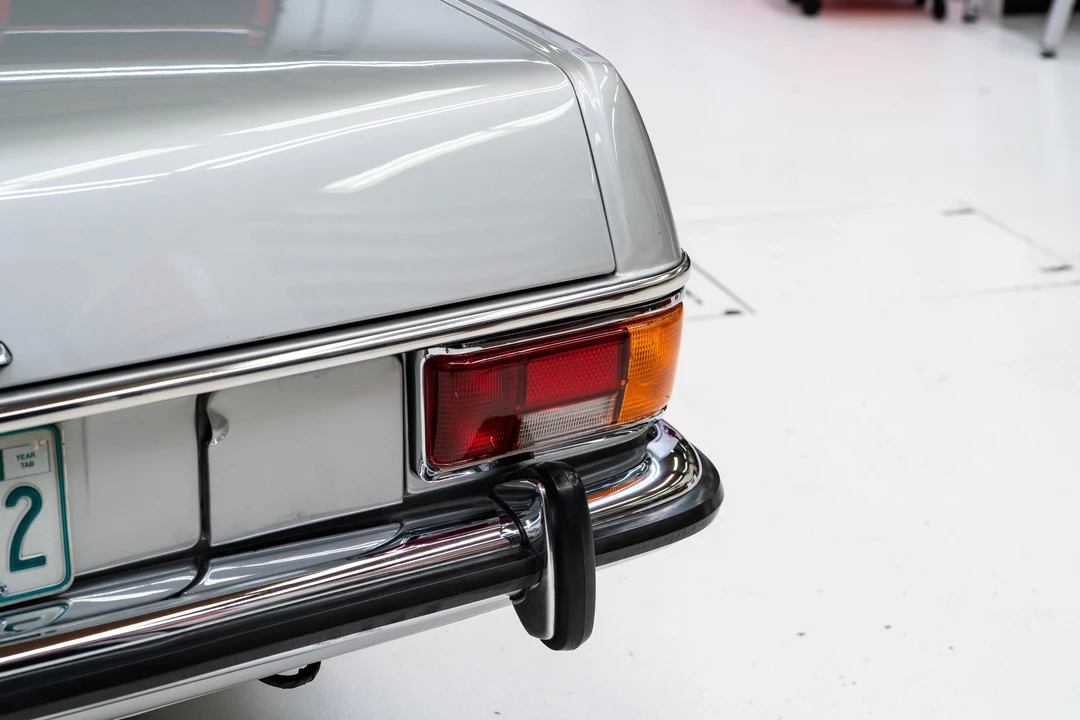 1972 Mercedes-Benz W114 & W115 - Image 17 of 31