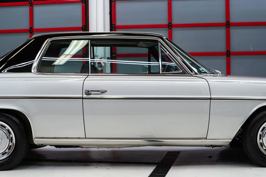 1972 Mercedes-Benz W114 & W115 - Image 15 of 31
