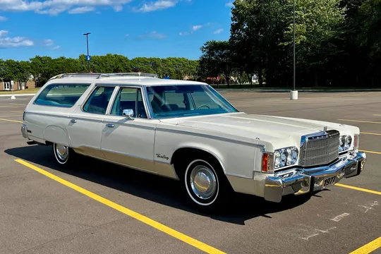 1977 Chrysler Town & Country