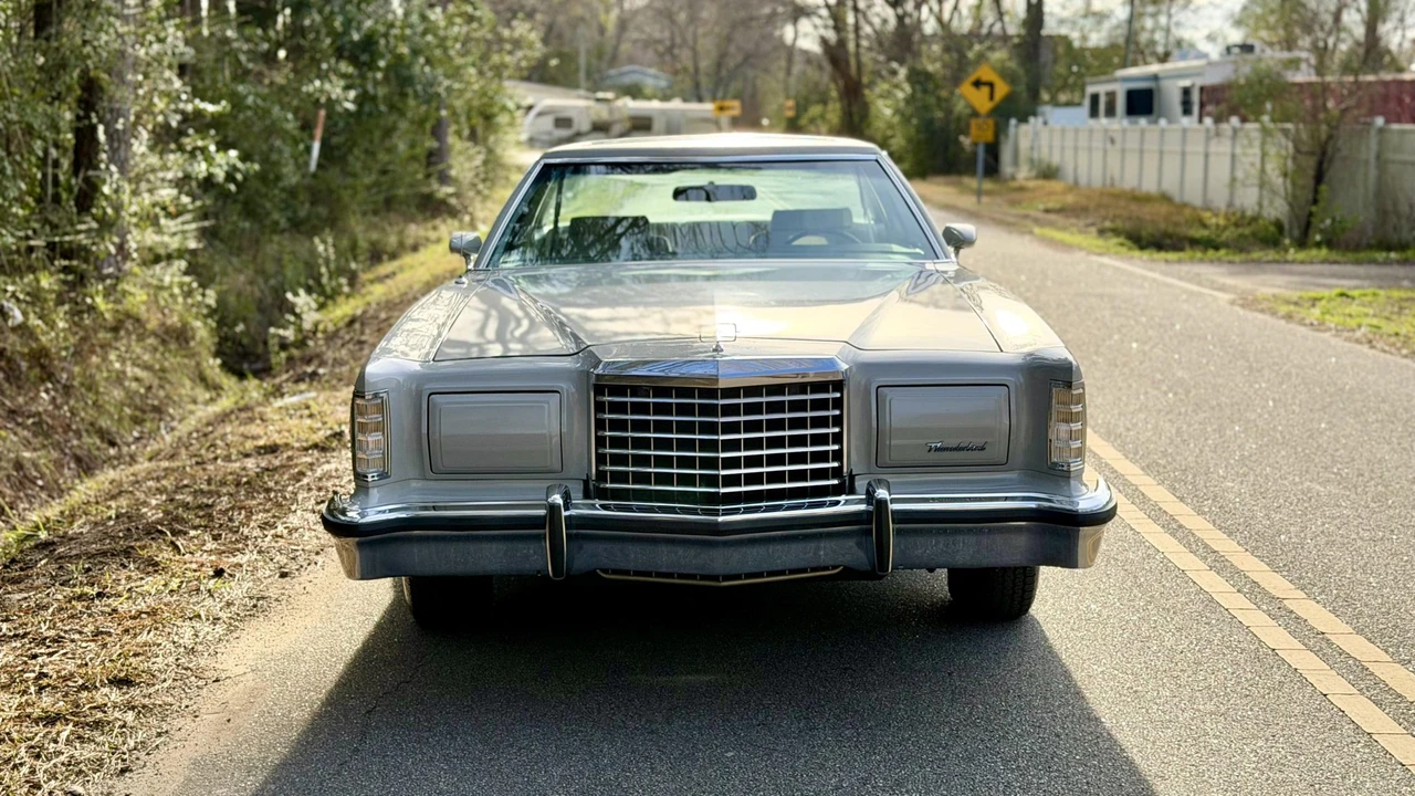 1977 Ford Thunderbird 7th Gen - Image 6 of 31