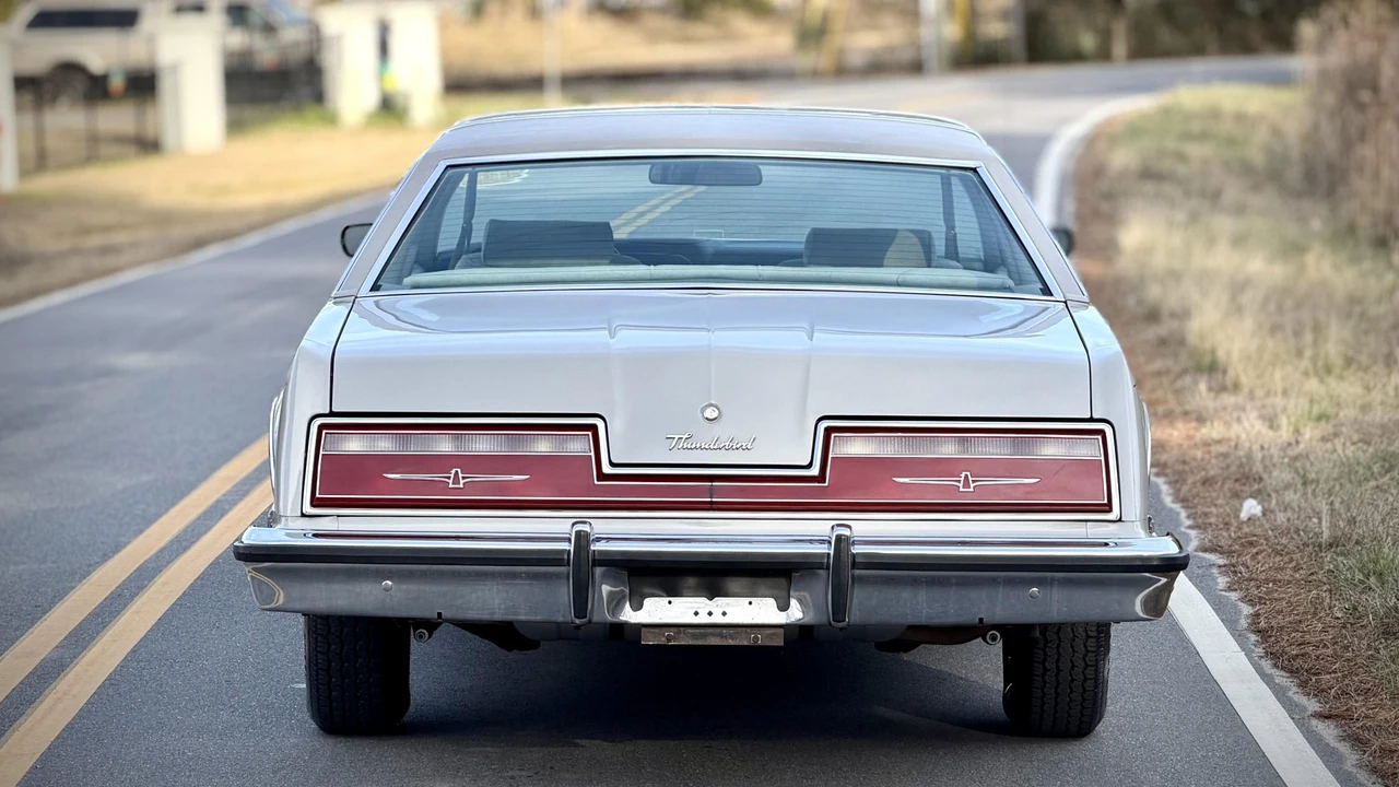1977 Ford Thunderbird 7th Gen - Image 13 of 31