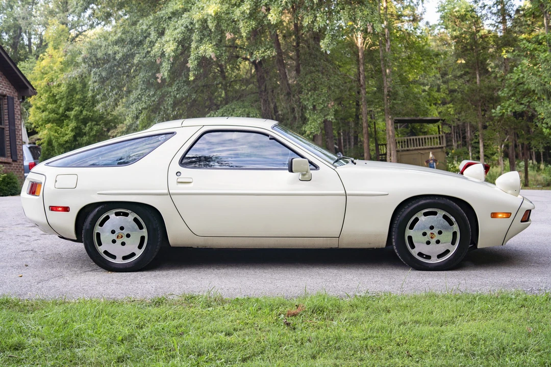 1981 Porsche 928 - Image 12 of 31