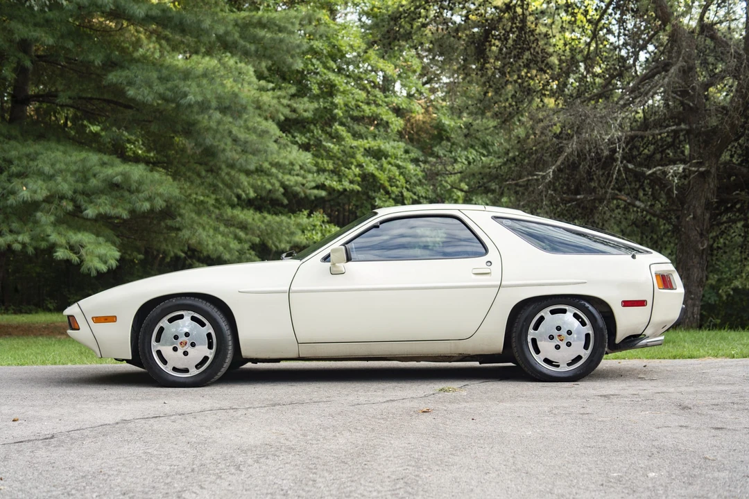 1981 Porsche 928 - Image 8 of 31