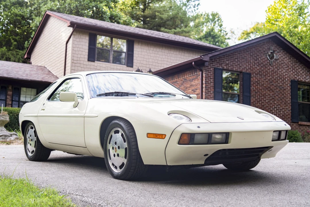 1981 Porsche 928 - Image 3 of 31