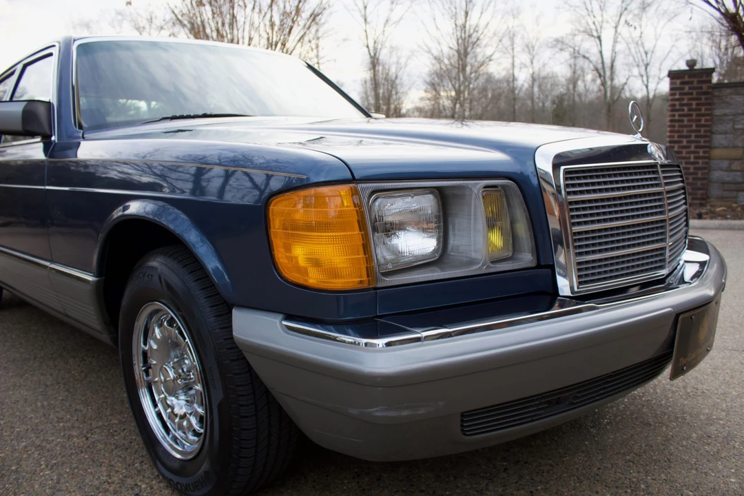 1984 Mercedes-Benz W126 S-Class Sedan - Image 12 of 31