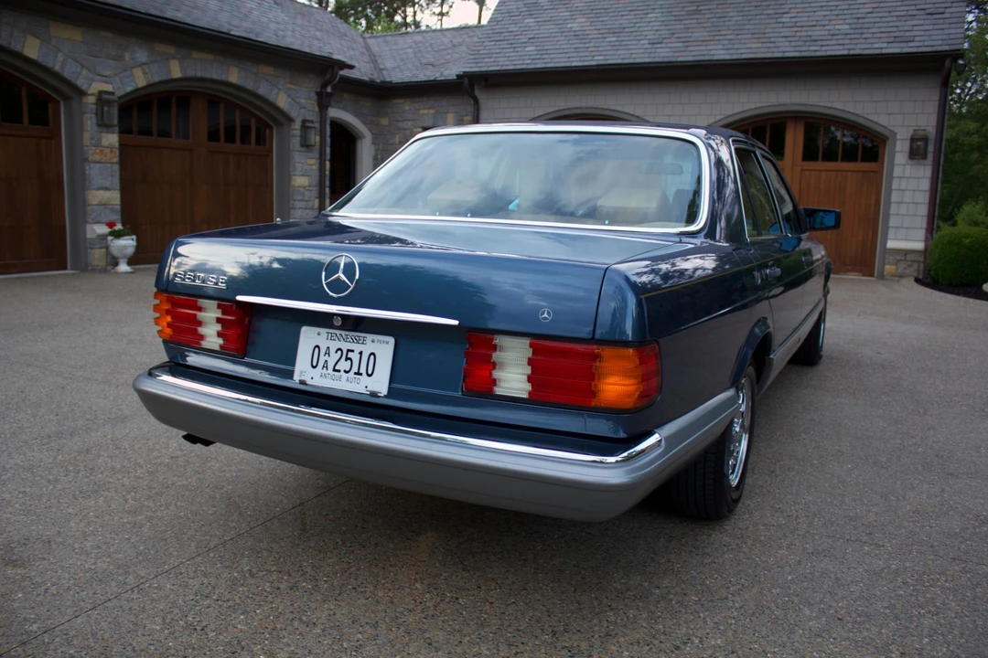 1984 Mercedes-Benz W126 S-Class Sedan - Image 7 of 31