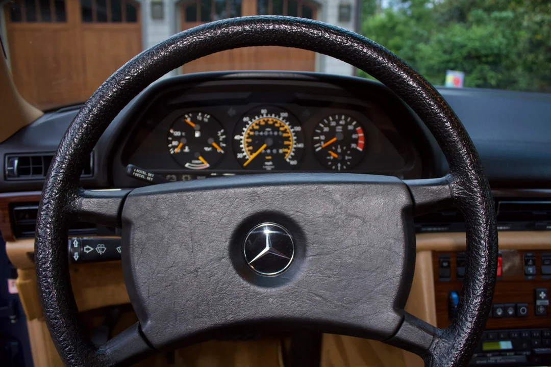 1984 Mercedes-Benz W126 S-Class Sedan - Image 31 of 31