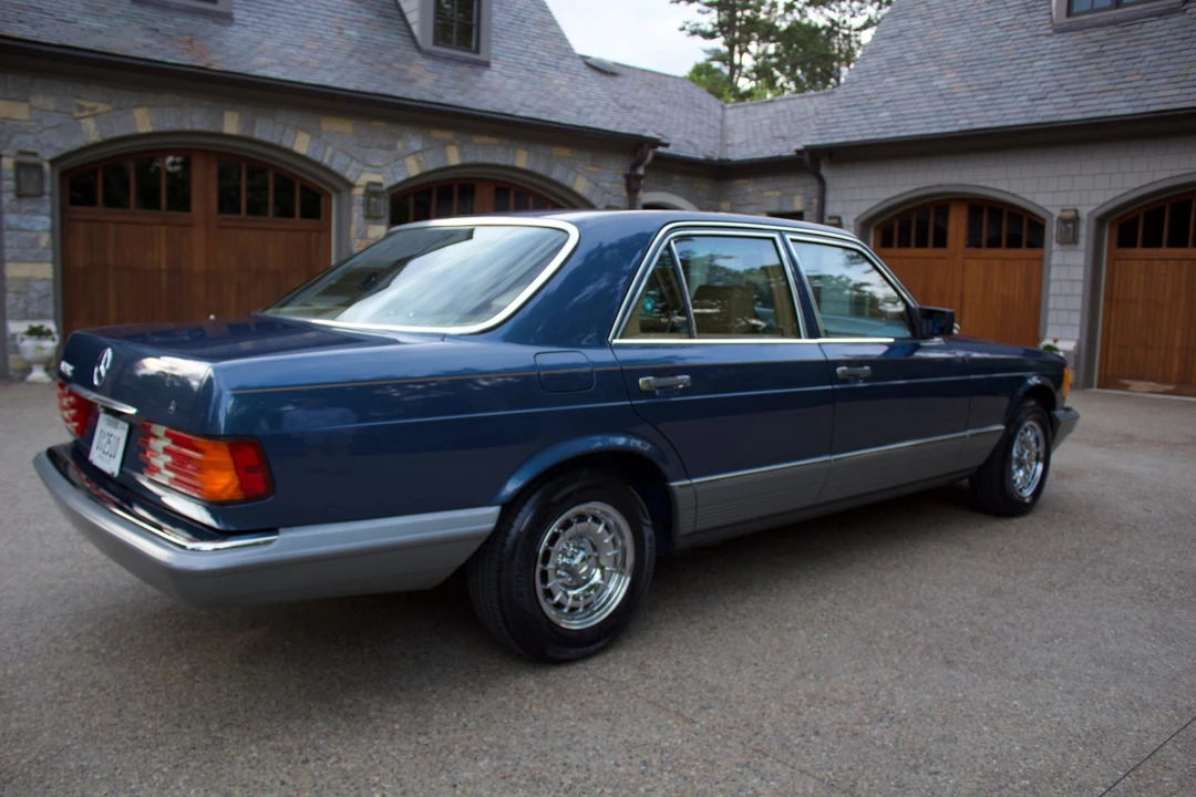 1984 Mercedes-Benz W126 S-Class Sedan - Image 6 of 31