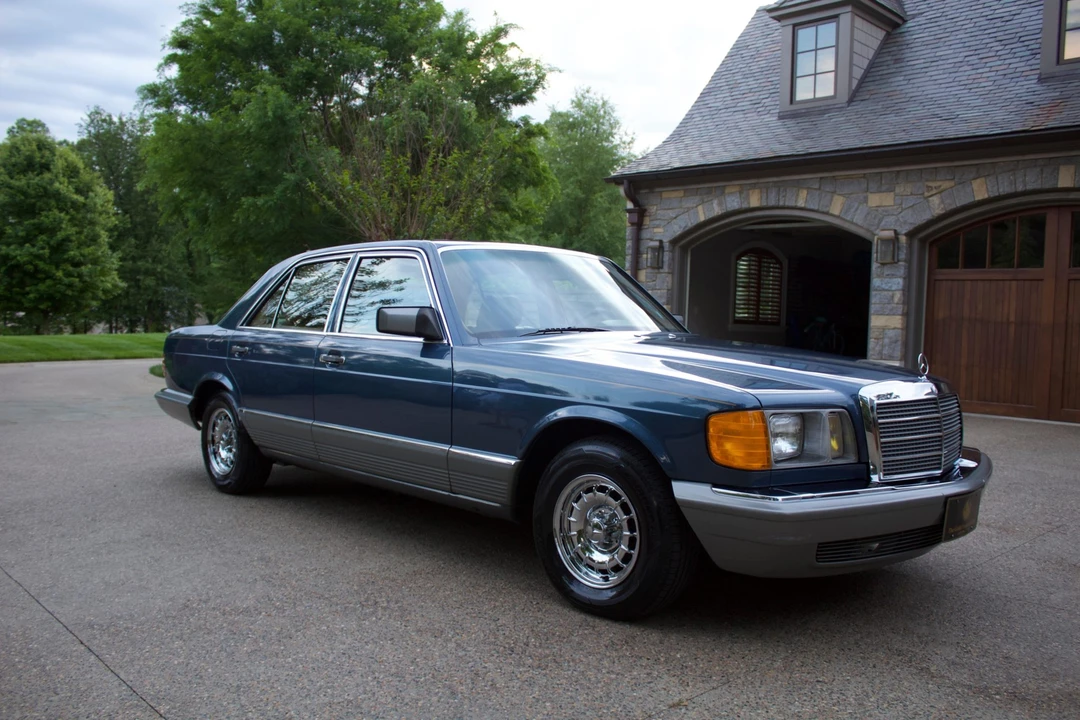 1984 Mercedes-Benz W126 S-Class Sedan - Image 3 of 31