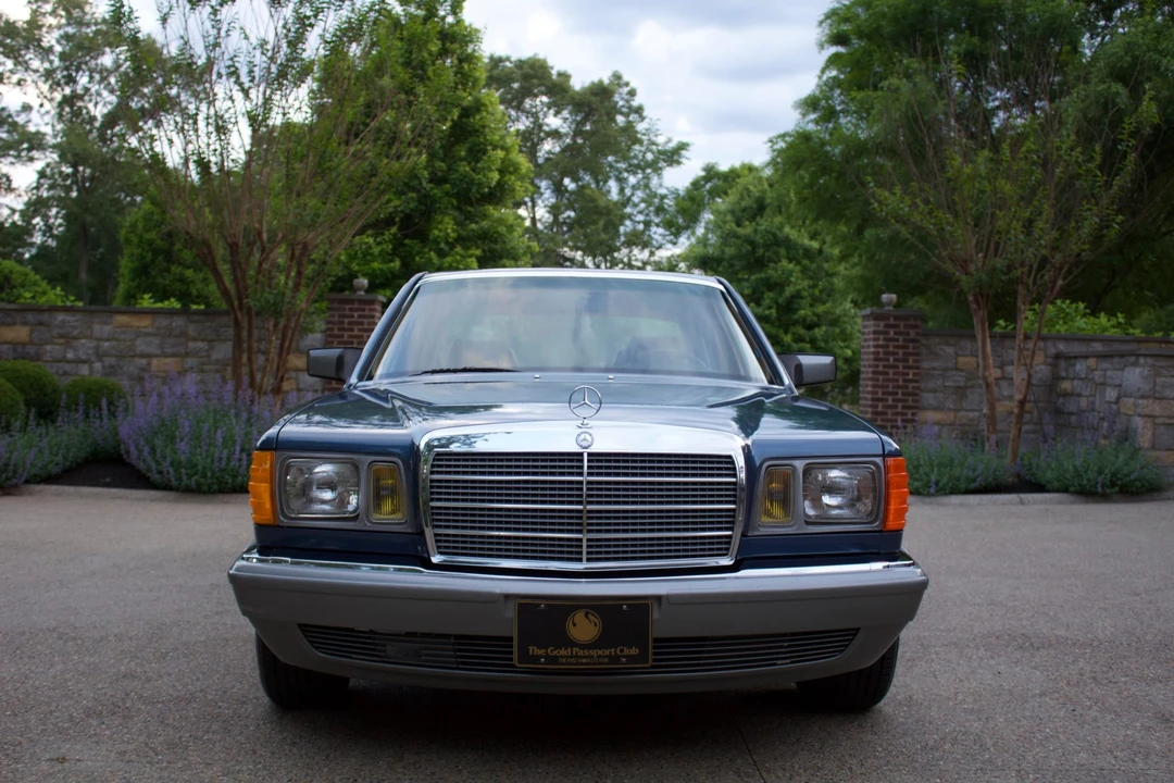1984 Mercedes-Benz W126 S-Class Sedan - Image 2 of 31