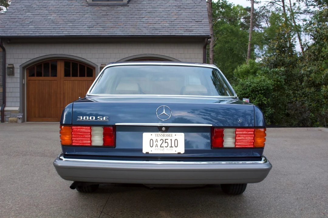 1984 Mercedes-Benz W126 S-Class Sedan - Image 8 of 31