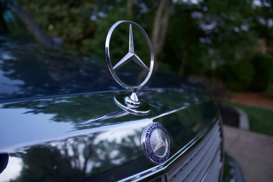 1984 Mercedes-Benz W126 S-Class Sedan - Image 17 of 31