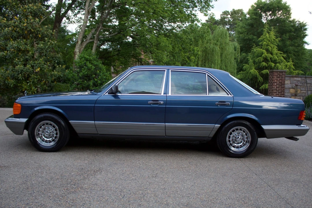 1984 Mercedes-Benz W126 S-Class Sedan - Image 11 of 31