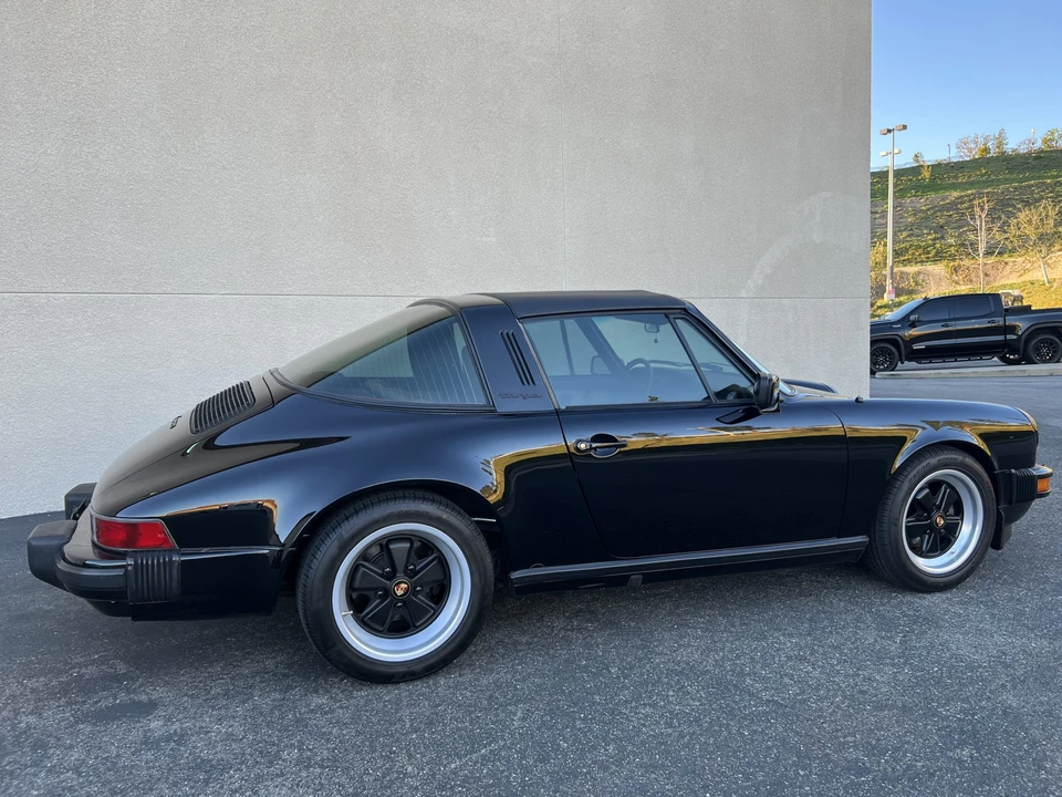 1984 Porsche 911 Carrera 3.2 - Image 19 of 31