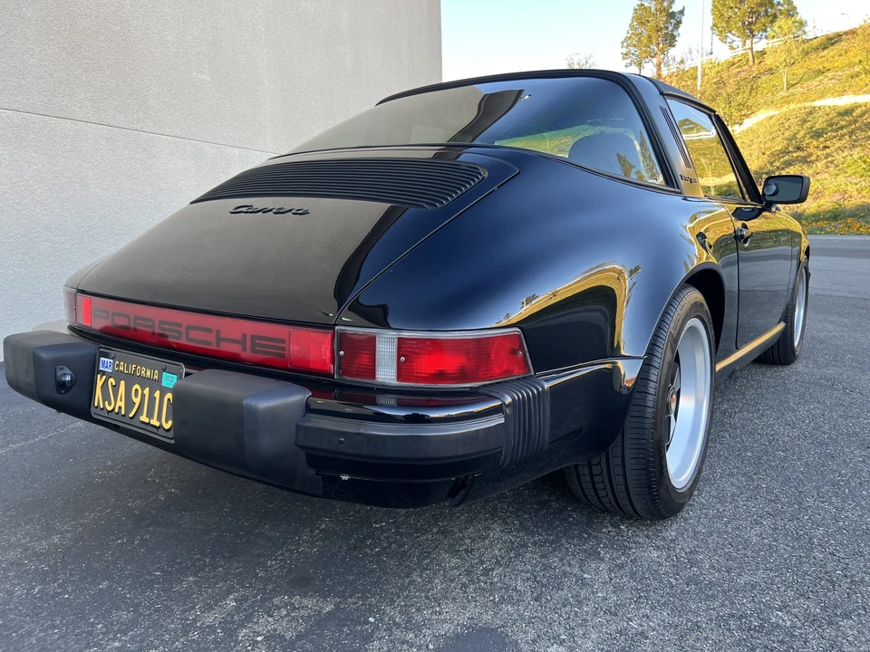 1984 Porsche 911 Carrera 3.2 - Image 15 of 31