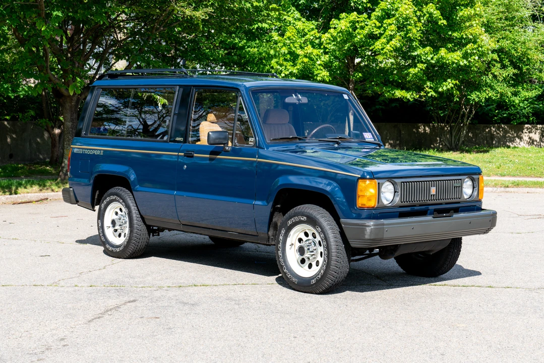 1986 Isuzu Trooper - Image 6 of 31