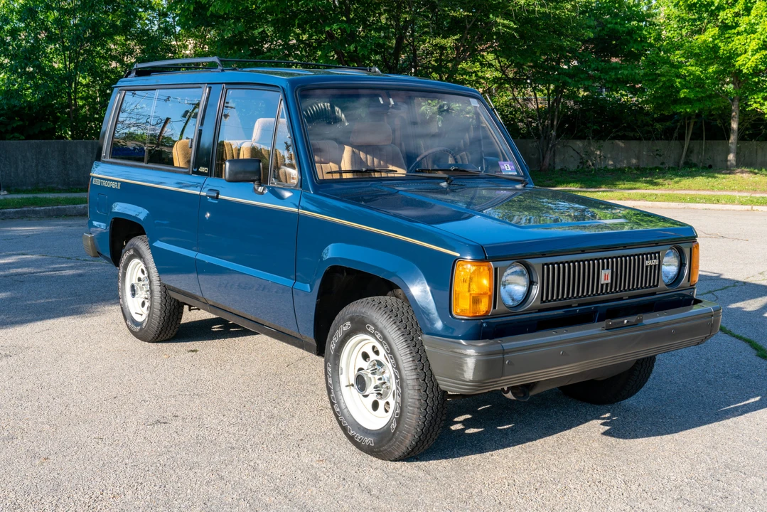 1986 Isuzu Trooper - Image 5 of 31