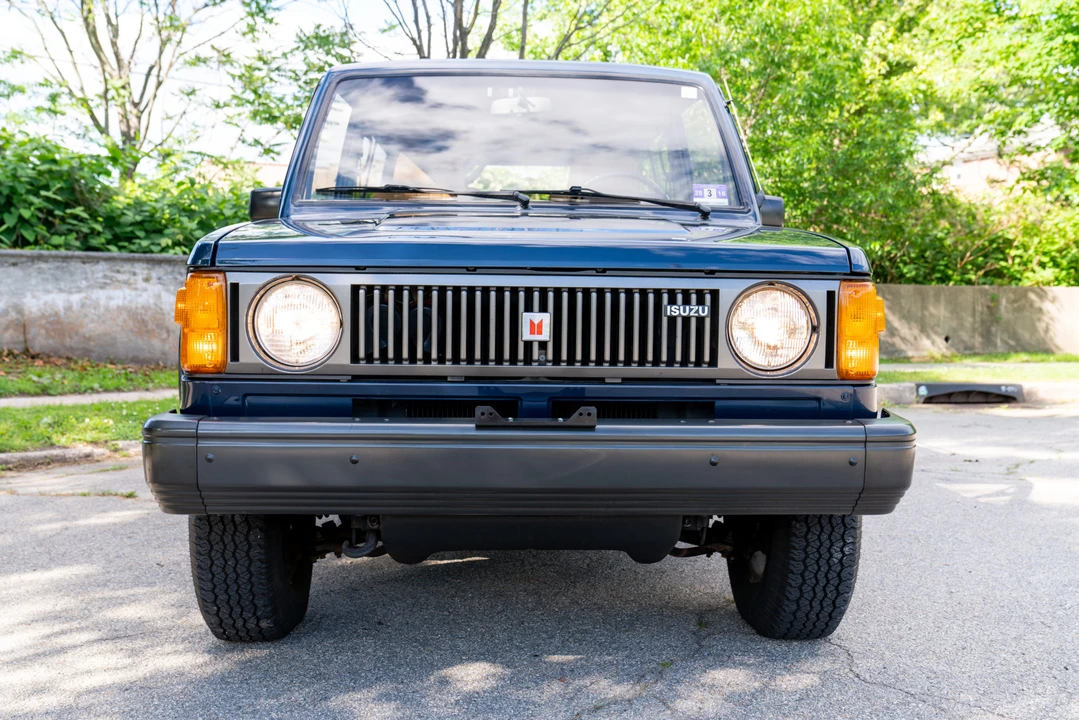 1986 Isuzu Trooper - Image 4 of 31