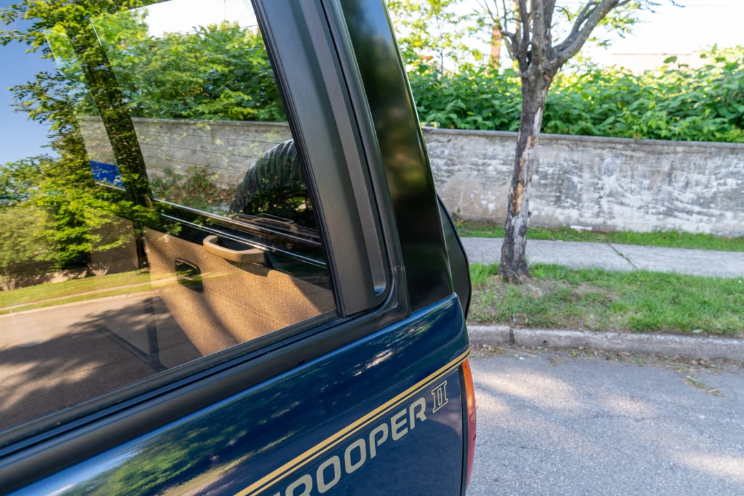 1986 Isuzu Trooper - Image 24 of 31