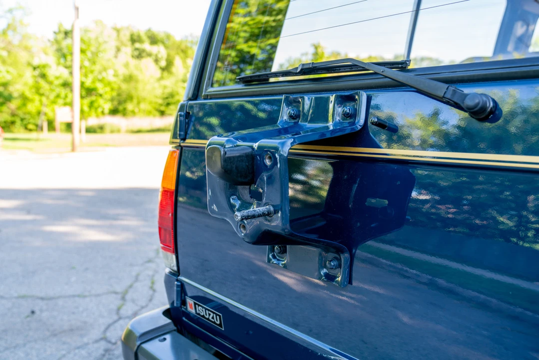 1986 Isuzu Trooper - Image 27 of 31