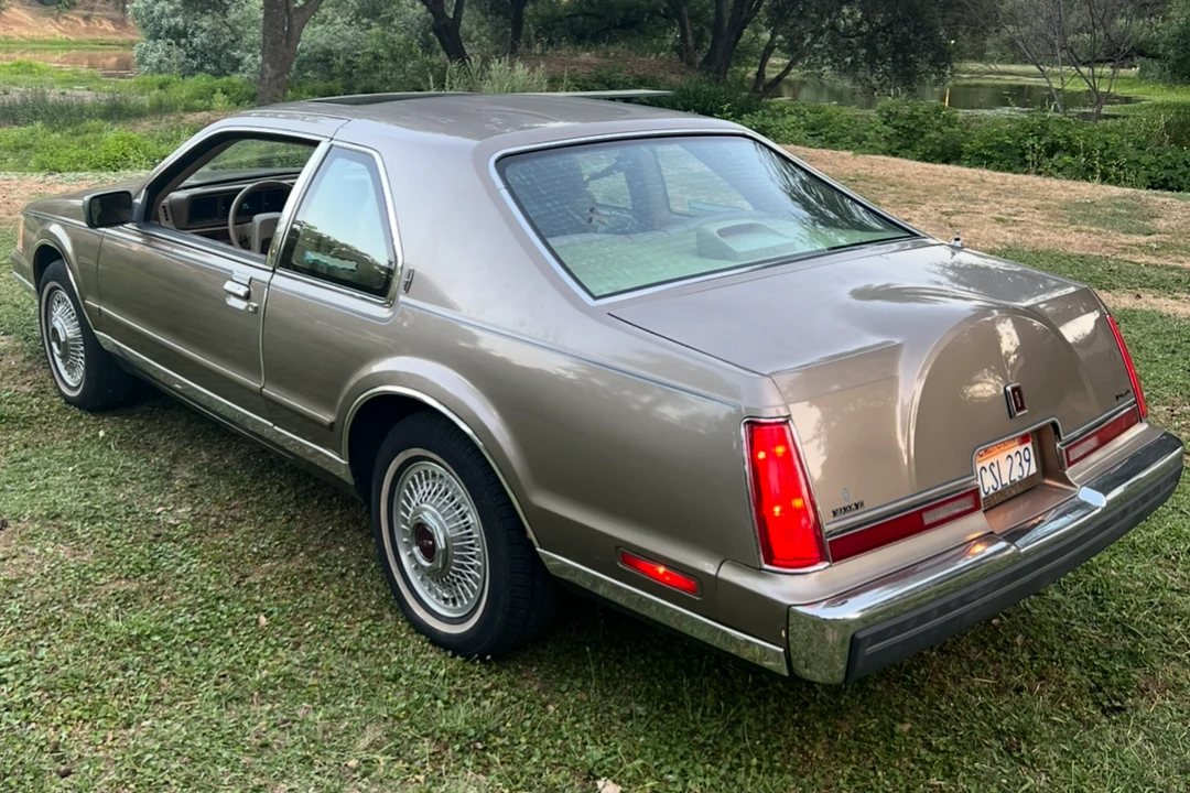 1986 Lincoln Continental Mark VII - Image 2 of 7
