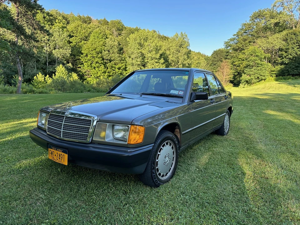 1986 Mercedes-Benz 190E - Image 2 of 31