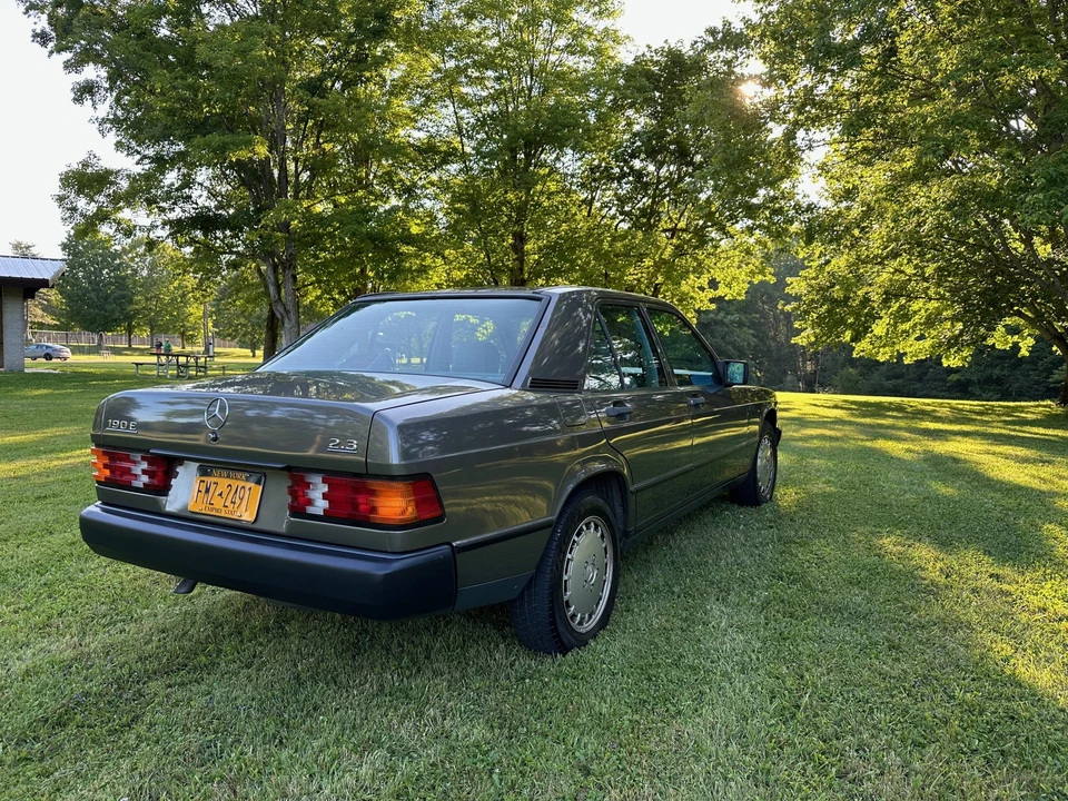 1986 Mercedes-Benz 190E - Image 8 of 31
