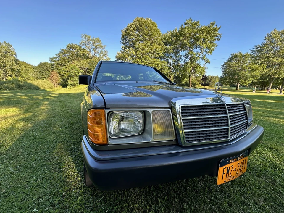 1986 Mercedes-Benz 190E - Image 5 of 31