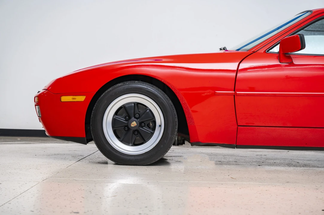 1986 Porsche 944 Turbo - Image 15 of 31